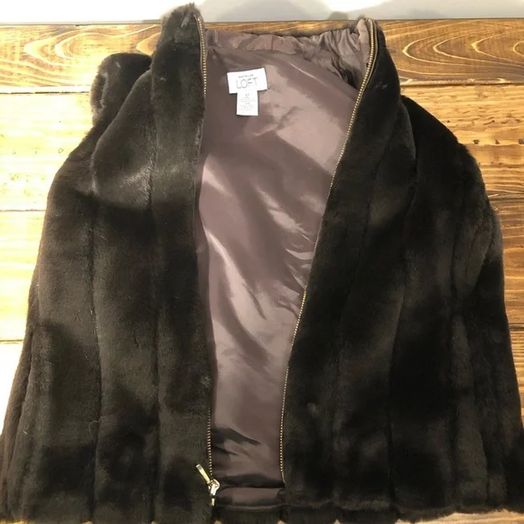 Ann Taylor LOFT Brown Faux Fur Vest Size XS - Picture 6 of 8